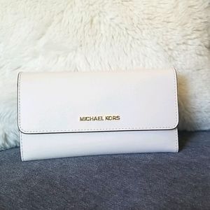Michael Kors Tri Fold Wallet